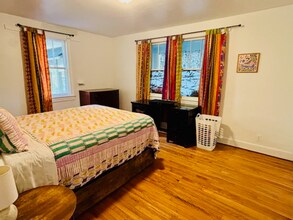 502 Woodland Shores Rd in Charleston, SC - Building Photo - Building Photo