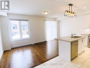 101 Hilts Dr in Richmond Hill, ON - Building Photo - Building Photo