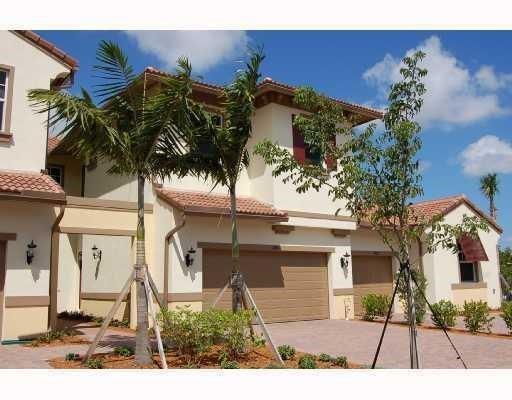 6095 NW 116th Dr in Coral Springs, FL - Building Photo