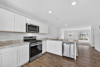 3831 Currant Ln in Elgin, IL - Building Photo - Building Photo