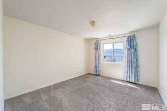 2281 Sapphire Ridge Way in Reno, NV - Building Photo - Building Photo