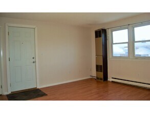 119 Main St, Unit Unit 4A in Essex, VT - Building Photo - Building Photo