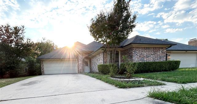 1537 High Crest Ct in Irving, TX - Building Photo