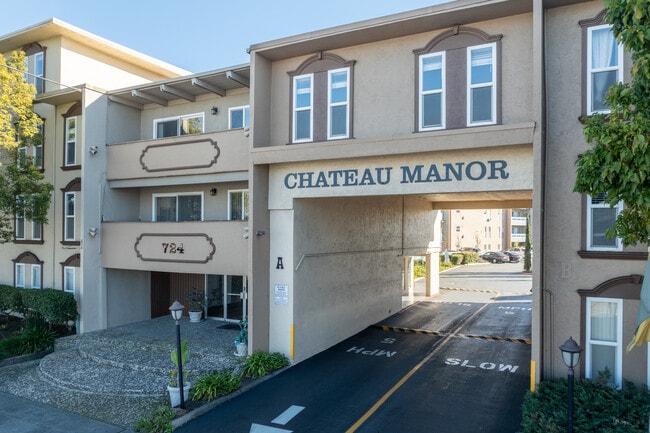 Chateau Manor Apartments