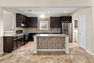 318 Pond View Pass in Buda, TX - Building Photo - Building Photo