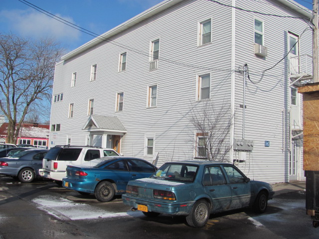 2 Willow St in Massena, NY - Building Photo