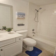 4810 NW 79th Ave in Doral, FL - Building Photo - Building Photo