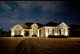 1305 Sanford Dr in Bentonville, AR - Building Photo - Building Photo