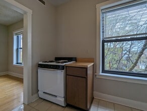 3523 N Racine Ave, Unit W3 in Chicago, IL - Foto de edificio - Building Photo