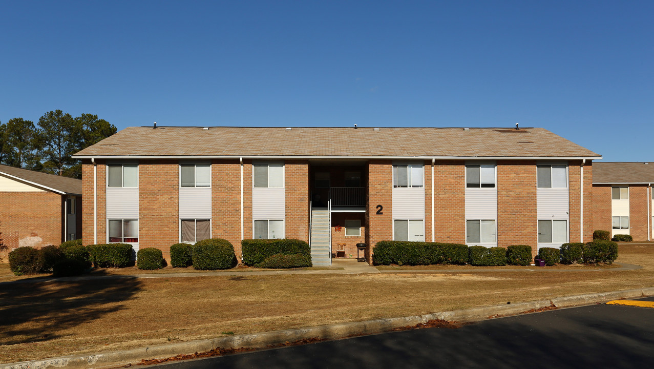 Pine Tree in Columbia, SC - Foto de edificio