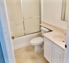 3855 Vinton Ave, Unit 3852-209 in Culver City, CA - Foto de edificio - Building Photo