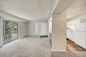 Peachtree Place in Columbia, SC - Building Photo - Building Photo