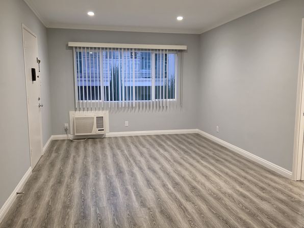 218 E Chevy Chase Dr