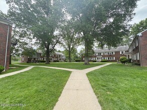 62 Stonehurst Blvd in Freehold, NJ - Building Photo - Building Photo