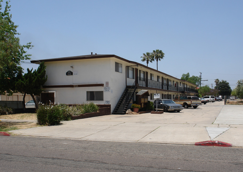 551 D St in Chula Vista, CA - Building Photo