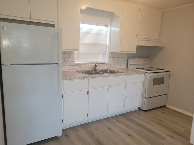 5805 Cherry St, Unit 5805