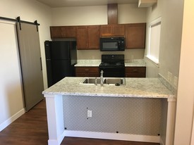 1425 Field Stream Way, Unit 1403 Apartamentos