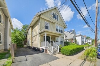 16 Henry St in Bloomfield, NJ - Building Photo - Building Photo