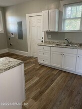 3914 Springfield Blvd-Unit -BOTTOM UNIT in Jacksonville, FL - Building Photo - Building Photo