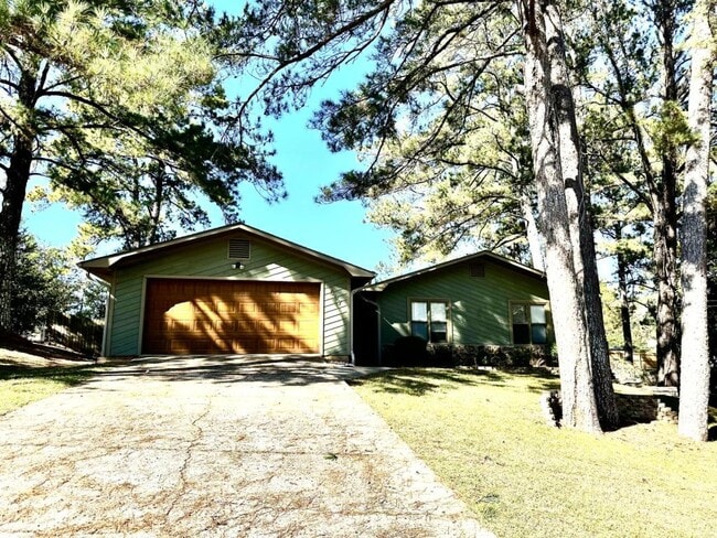 607 Chickasaw Rd in Enterprise, AL - Building Photo - Building Photo