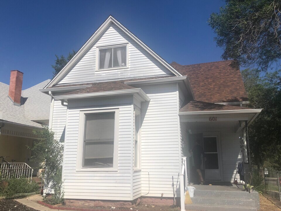 601 N Wahsatch Ave in Colorado Springs, CO - Foto de edificio