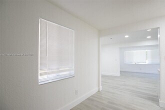 2813 SW 10th St in Fort Lauderdale, FL - Building Photo - Building Photo