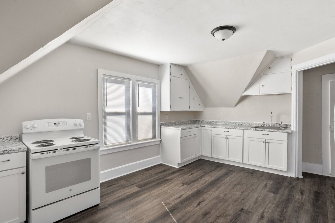 1316 S 13th St in Manitowoc, WI - Building Photo