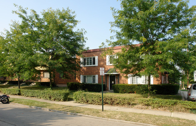 2465-2479 Medary Ave in Columbus, OH - Foto de edificio - Building Photo