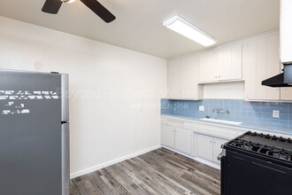 6206 Mission Gorge Rd in San Diego, CA - Building Photo - Building Photo