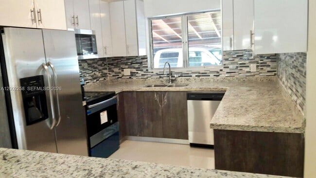 property at 3700 Taft St