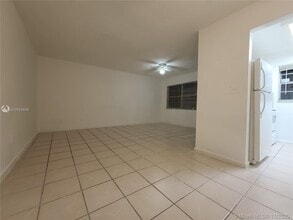 3265 Griffin Rd-Unit -202 in Fort Lauderdale, FL - Building Photo - Building Photo