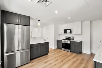 434 Massachusetts Ave-Unit -2 in Cambridge, MA - Foto de edificio - Building Photo