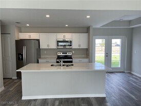 2325 NW 9th Ave in Cape Coral, FL - Building Photo