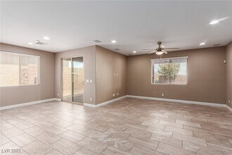 7114 Flora Lam St in Las Vegas, NV - Building Photo - Building Photo