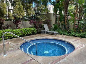 60 N Beretania St, Unit 2606 in Honolulu, HI - Building Photo - Building Photo