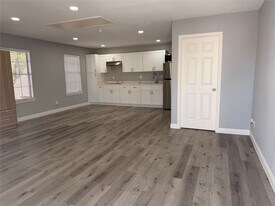 6846 Hertford Park Dr in Houston, TX - Building Photo