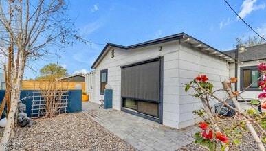 303 W Hazelwood St in Phoenix, AZ - Building Photo - Building Photo