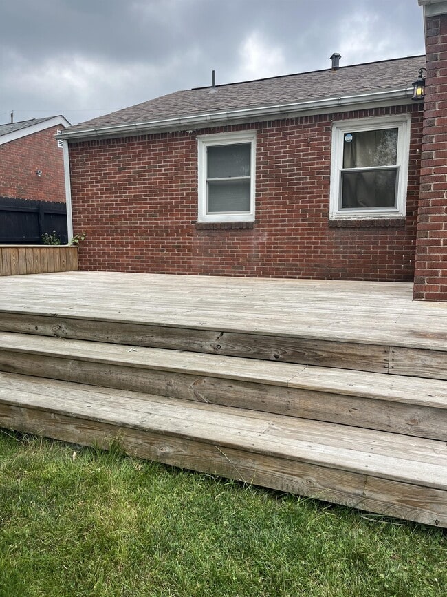 property at 215 Owens Ave