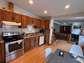 168 Auburn St, Unit B in Cambridge, MA - Building Photo - Building Photo