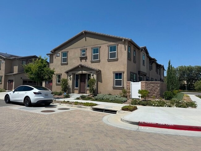 28225 Heirloom Dr in Temecula, CA - Building Photo - Building Photo