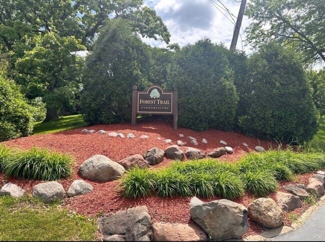 8000 Archer Ave in Willow Springs, IL - Building Photo - Building Photo