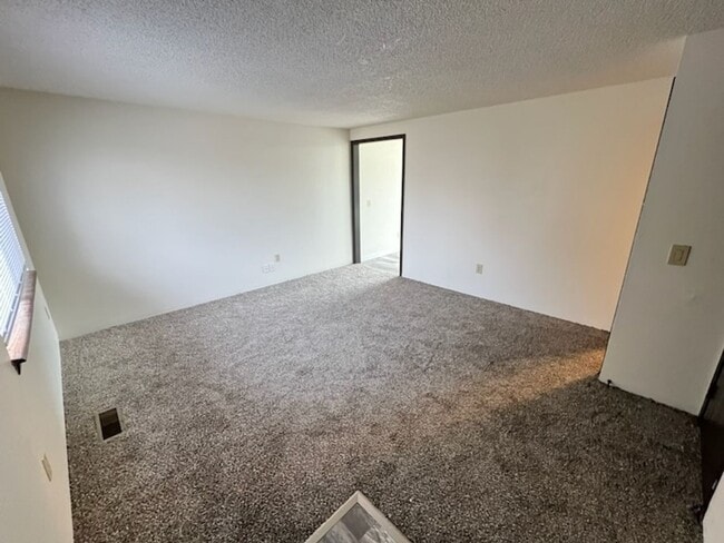 306 2nd St SE in East Wenatchee, WA - Building Photo - Building Photo