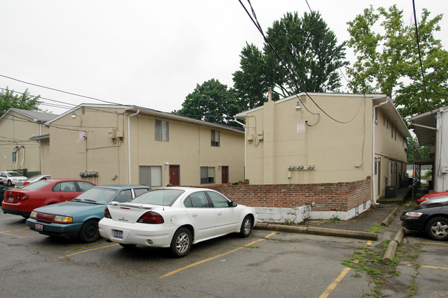 190-192 E Norwich Ave in Columbus, OH - Building Photo - Building Photo