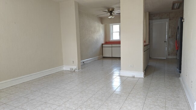 347 W Milne St in Philadelphia, PA - Building Photo - Building Photo