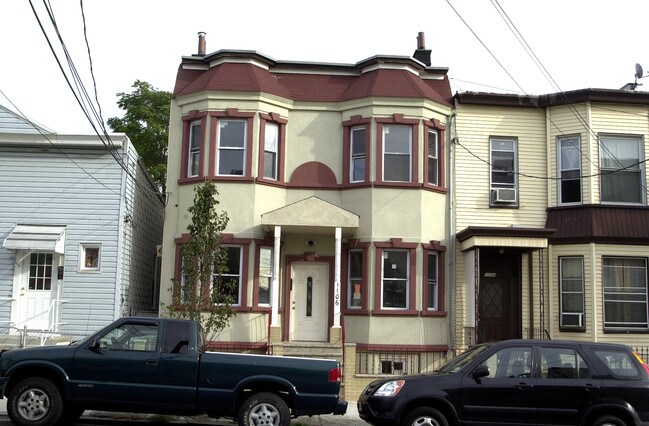 1106 West St in Union City, NJ - Foto de edificio - Building Photo