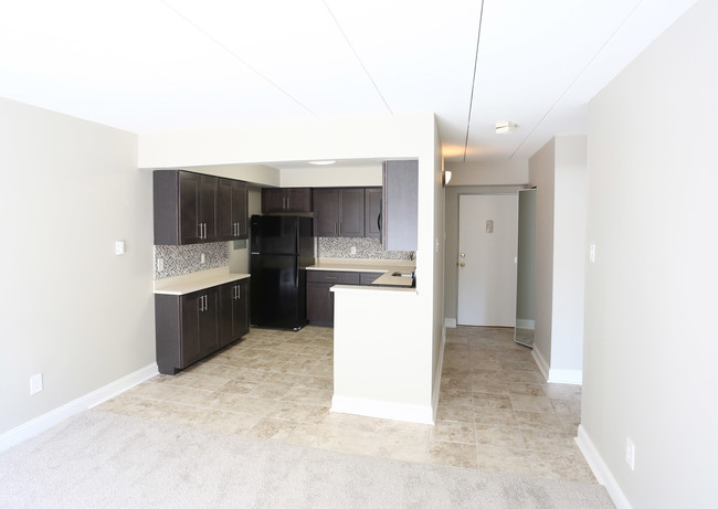 Elkins Park Terrace in Elkins Park, PA - Building Photo - Interior Photo