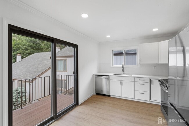 116 Alpine Ct in Stanhope, NJ - Building Photo - Building Photo