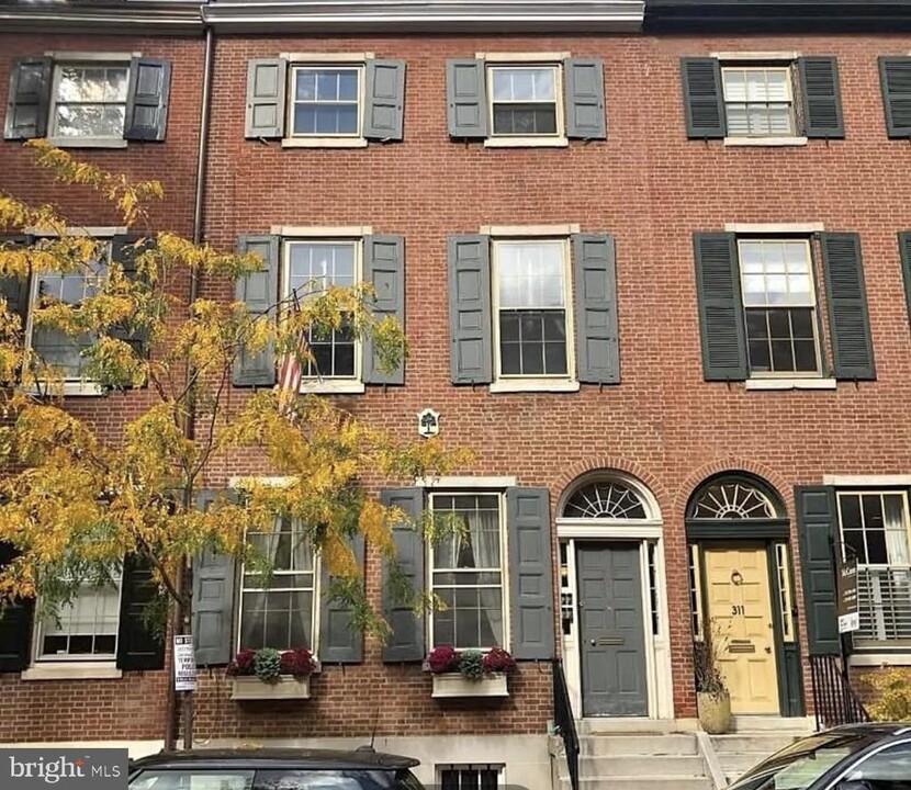 313 Spruce St in Philadelphia, PA - Foto de edificio