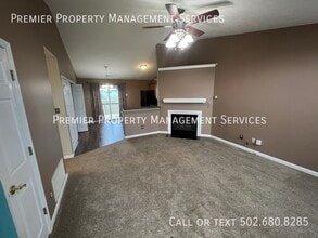 10207 Greenfield Park Rd in Louisville, KY - Building Photo - Building Photo