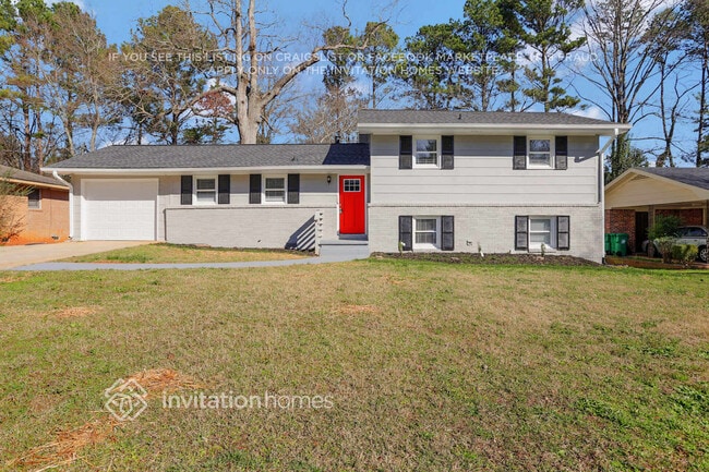 883 Meadow Rock Dr in Stone Mountain, GA - Foto de edificio - Building Photo